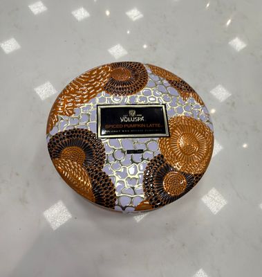 SPICED PUMPKIN LATTE 12OZ TIN CANDLE