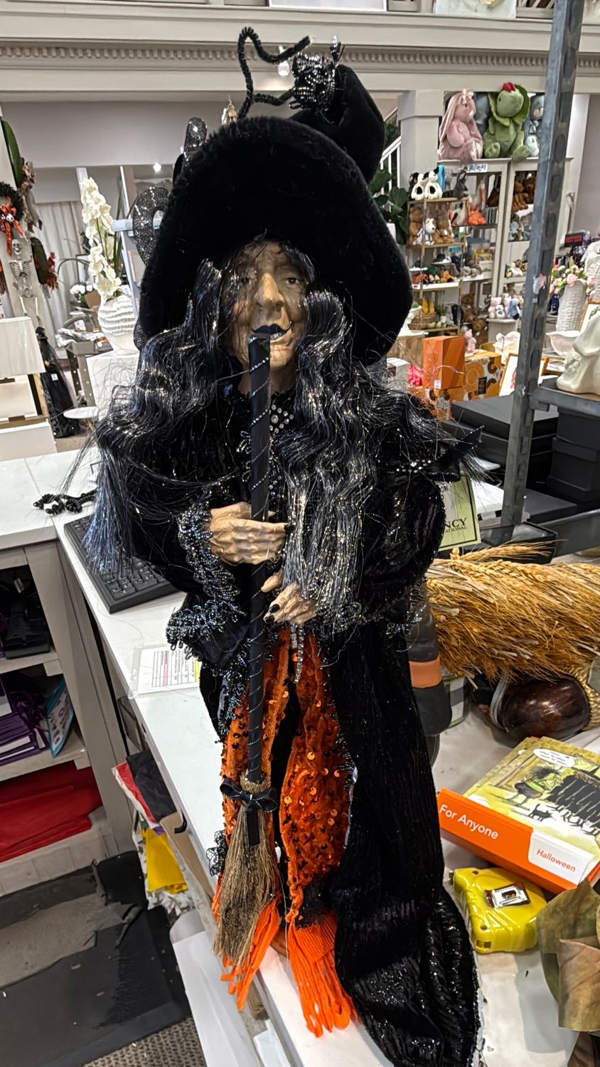 22" SPOOKY HALLOWEEN WITCH ON BASE
