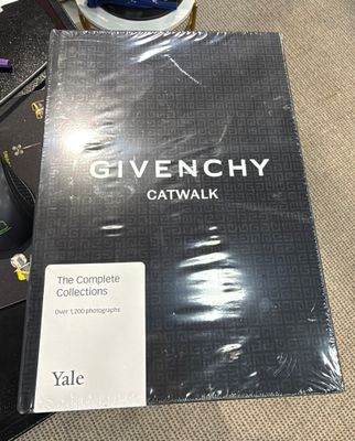 Givenchy Catwalk: The Complete Collection