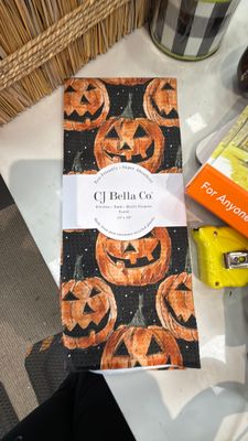 PUMPKINS WITH BLACK BACK ECO FRIENDLY TOWEL