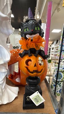 14" LED Resin Cat and Pumpkin Stack