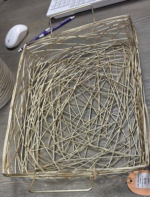 RECTANGLE GOLD WIRE TRAY