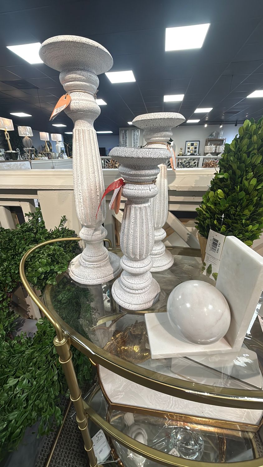 IVORY PILLAR CANDLE HOLDER SHORT