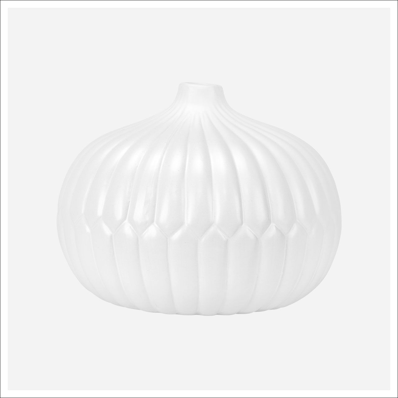 Wisnery Medium Vase-SB White