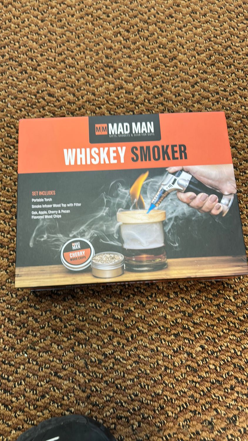 Whiskey smoker