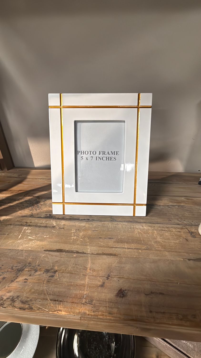 WHITE &amp; GOLD FRAME