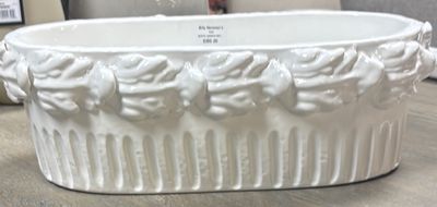 RUSTIC GARDEN WHITE ACANTHUS LEAF OVAL PLANTER