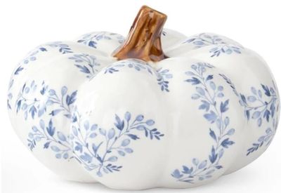 WHITE WITH BLUE FLORAL PUMPKIN - SHORT WITH SMALL STEM