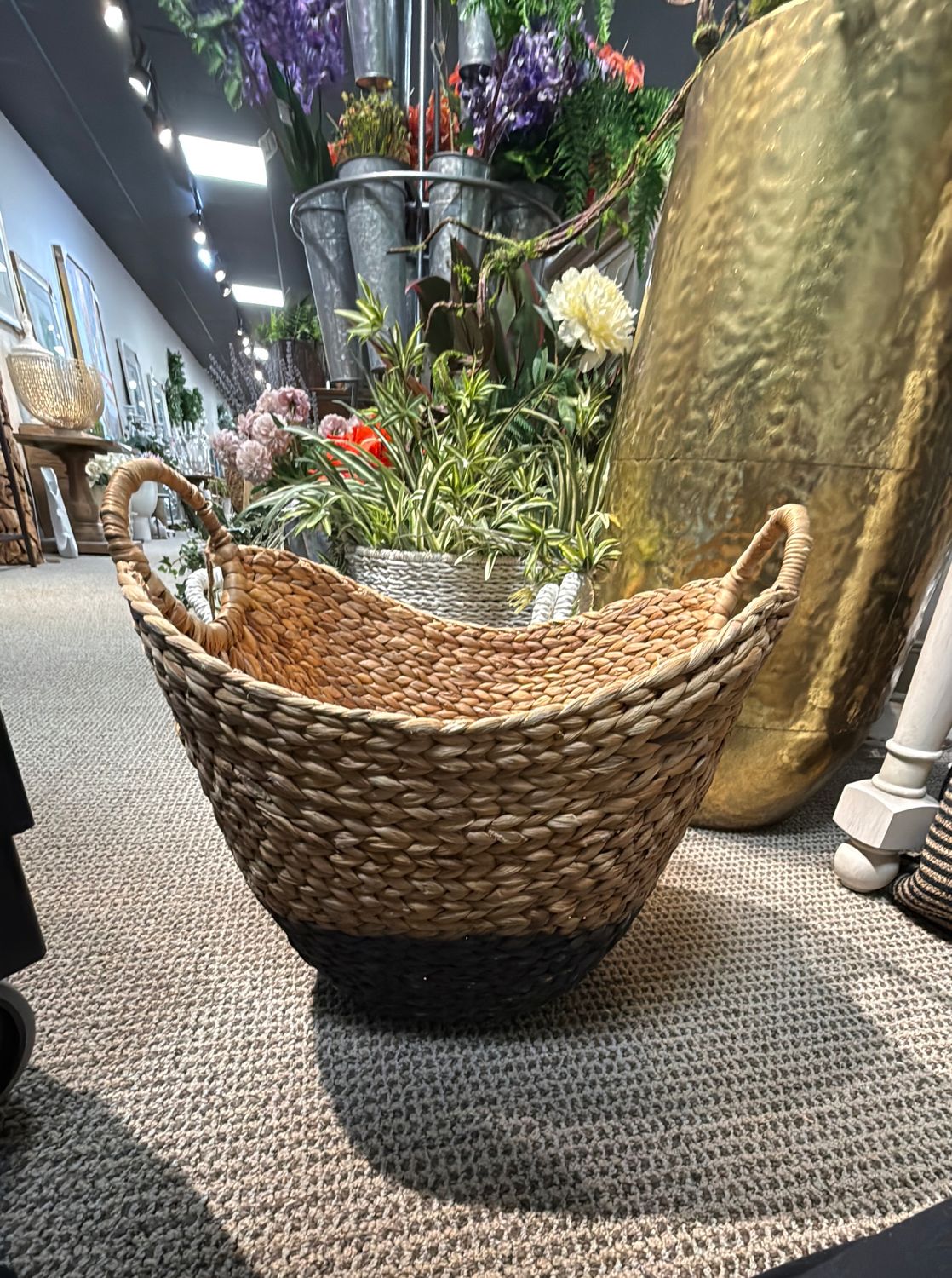 WOVEN BASKED WITH HANDLES - BLUE BOTTOM