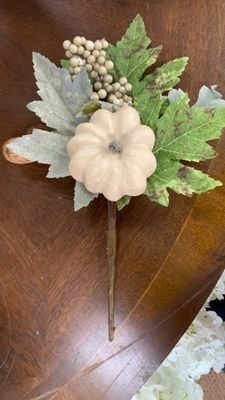15” pumpkin berry leaf pick