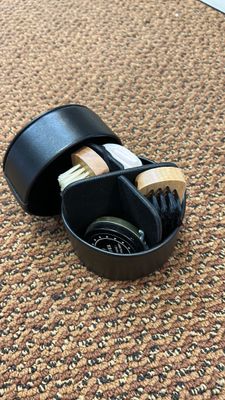 Round shoe shine kit