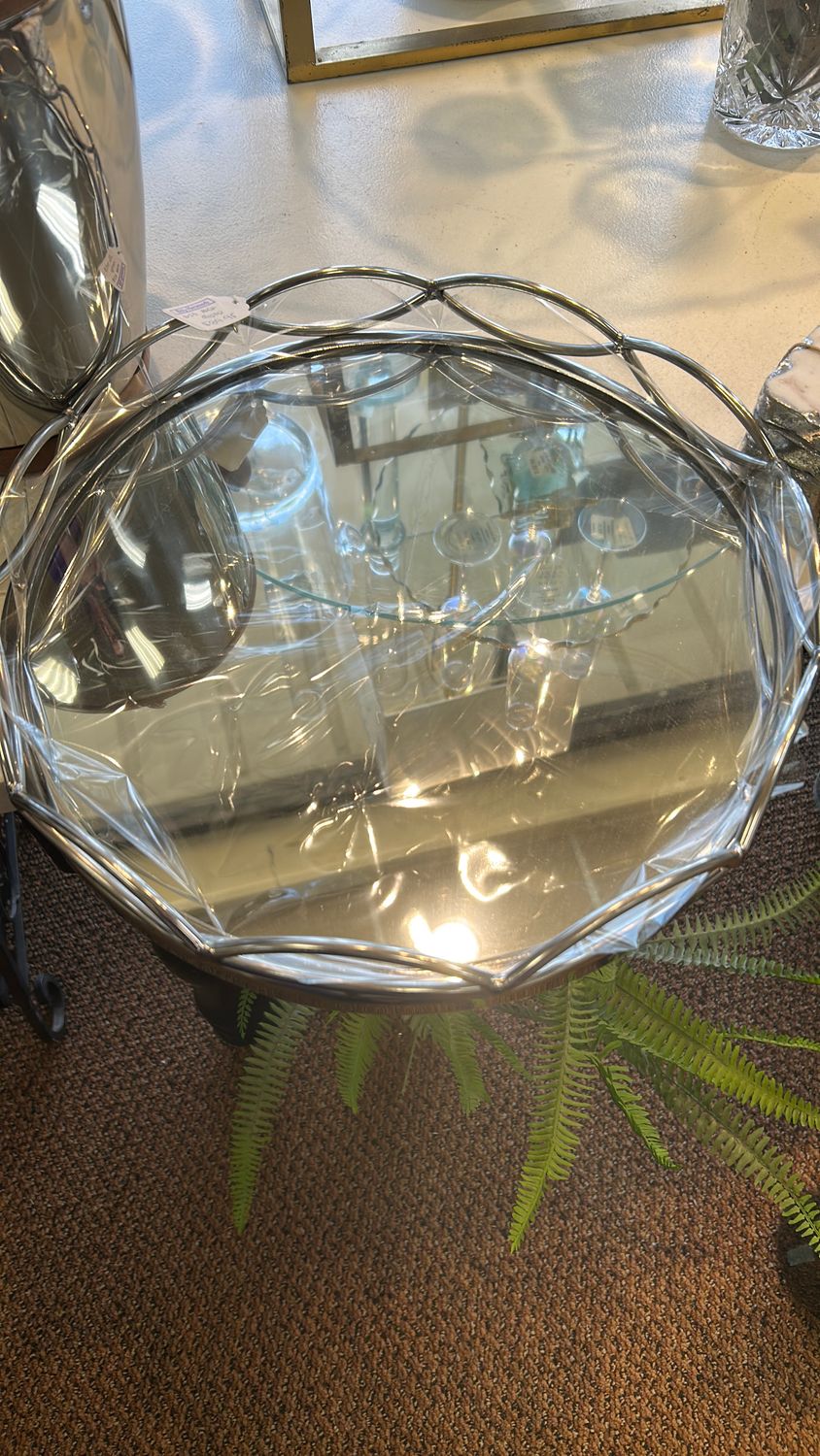 Round tray