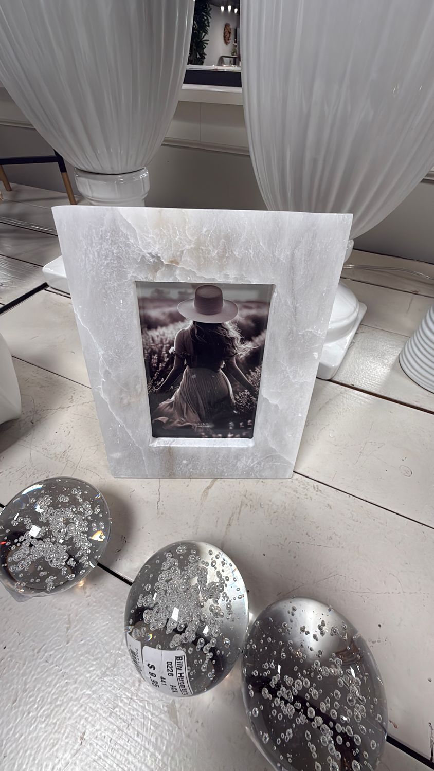 4X6 ALABASTER PHOTO FRAME, WHITE