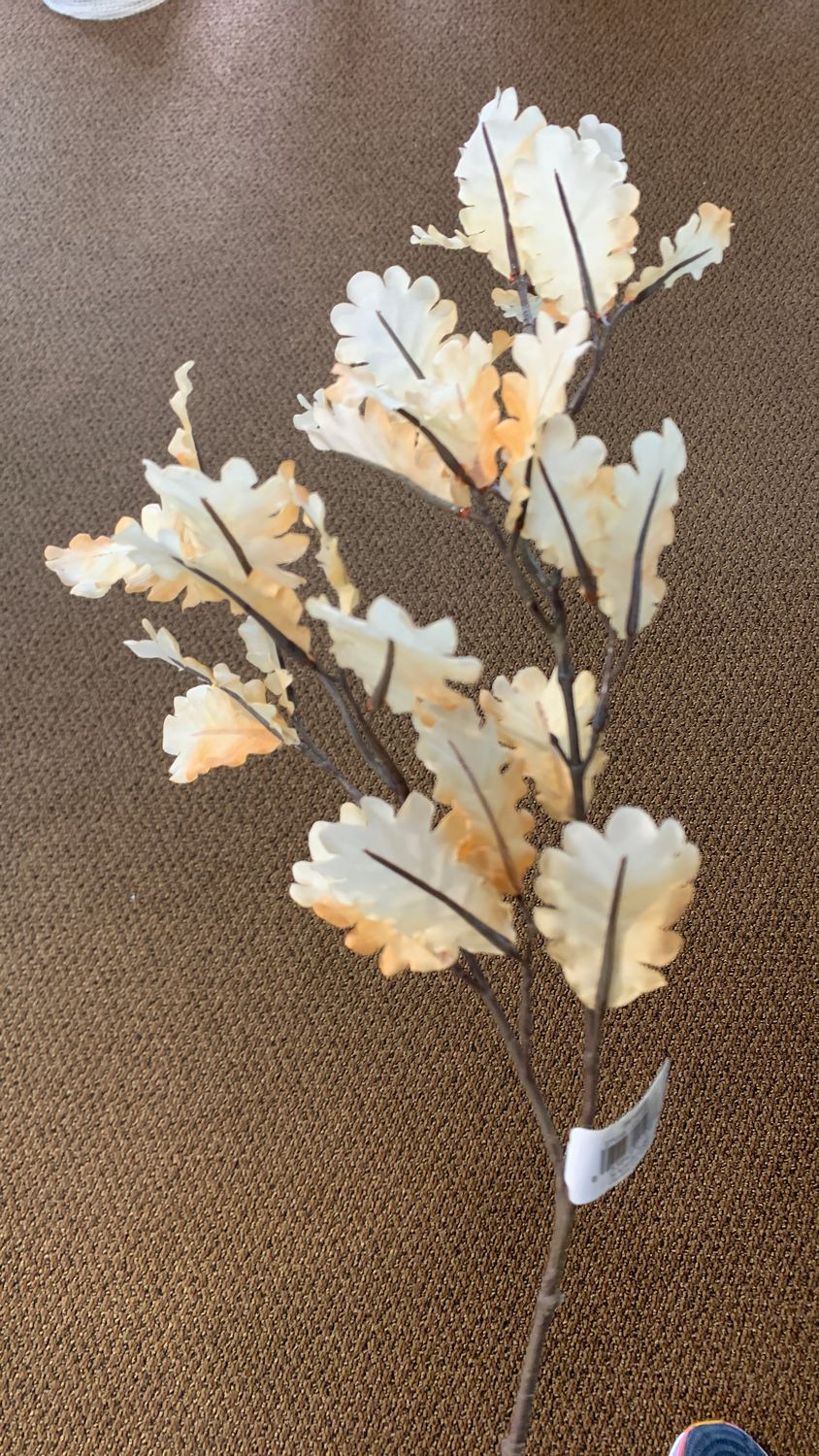 27” oak leaf spray beige