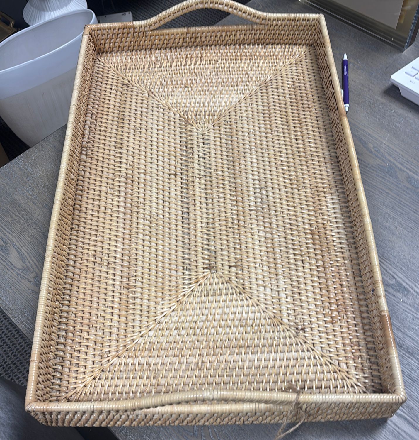 LG WOVEN TRAY WITH HANDLES