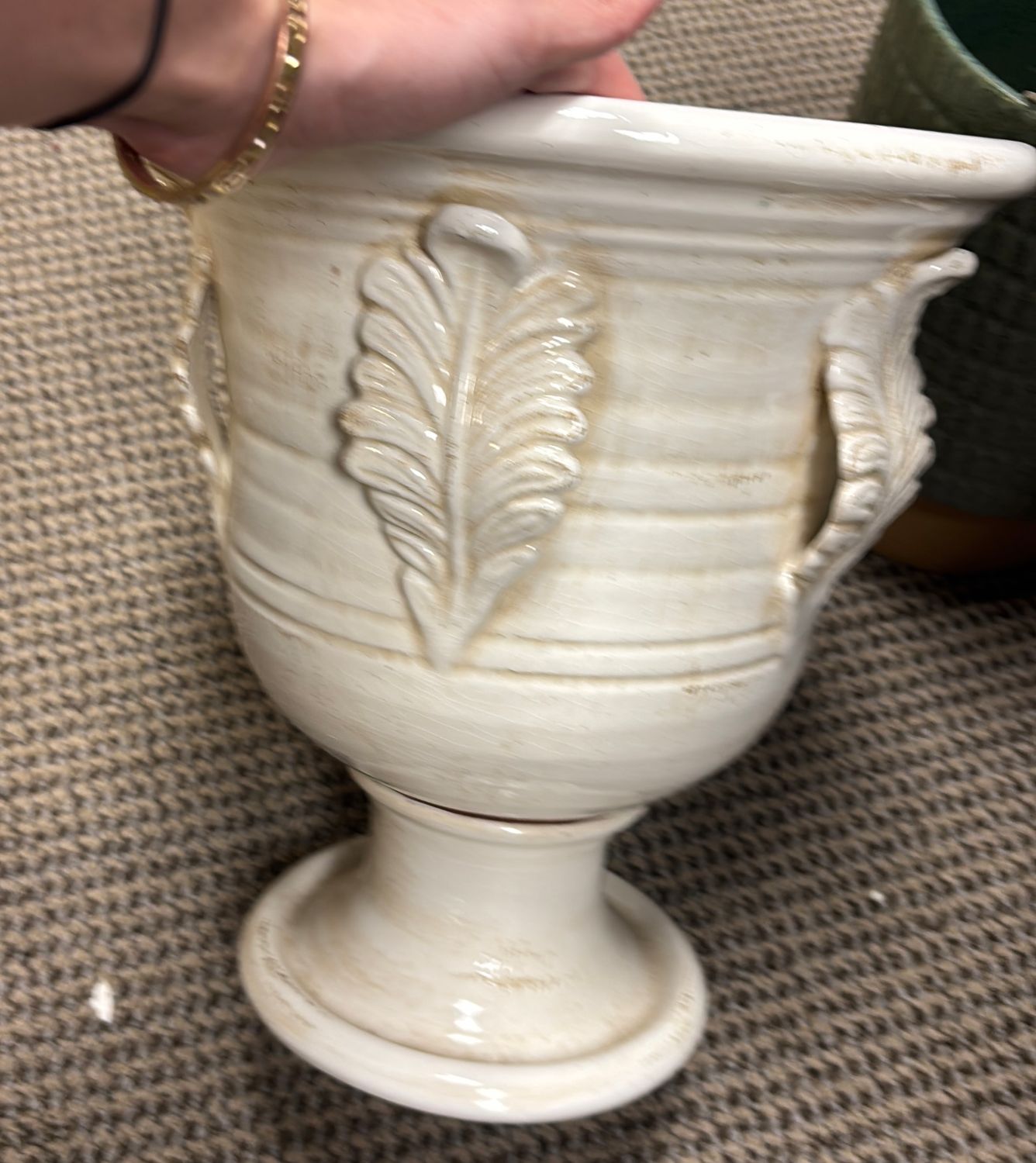 ANTIQUE WHITE PLANTER