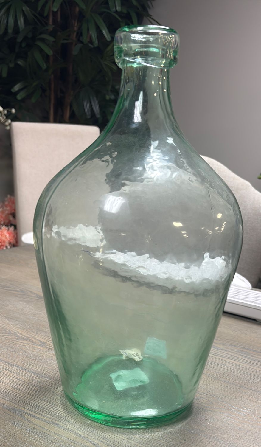 GLASS JUG