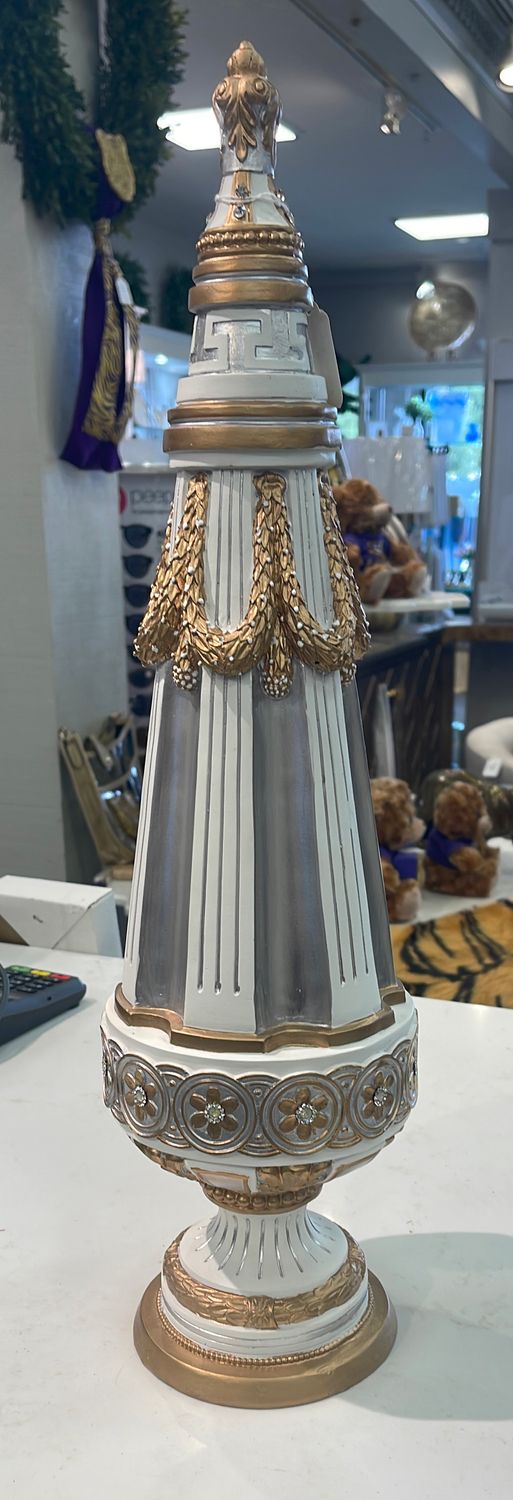 22" WHITE GOLD AND SILVER RESIN TREE