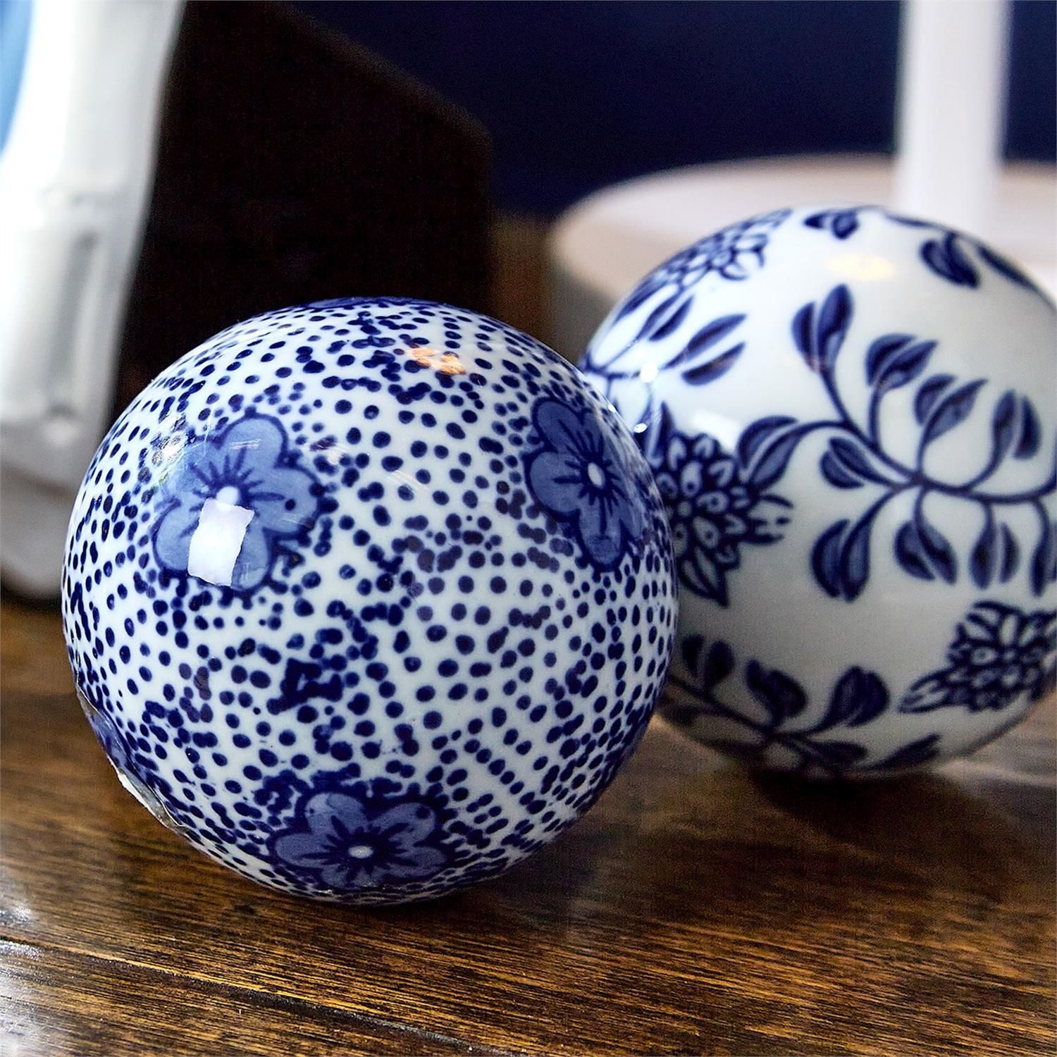 BLUE AND WHITE BALLS SMALL