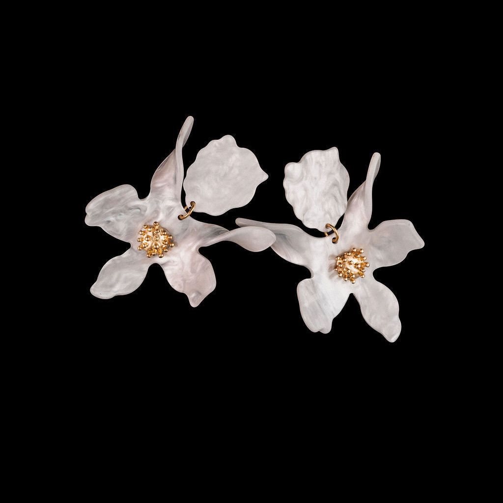 STEWARD &amp; JAMES - PHYLLIS FLORAL EARRINGS - PEARL