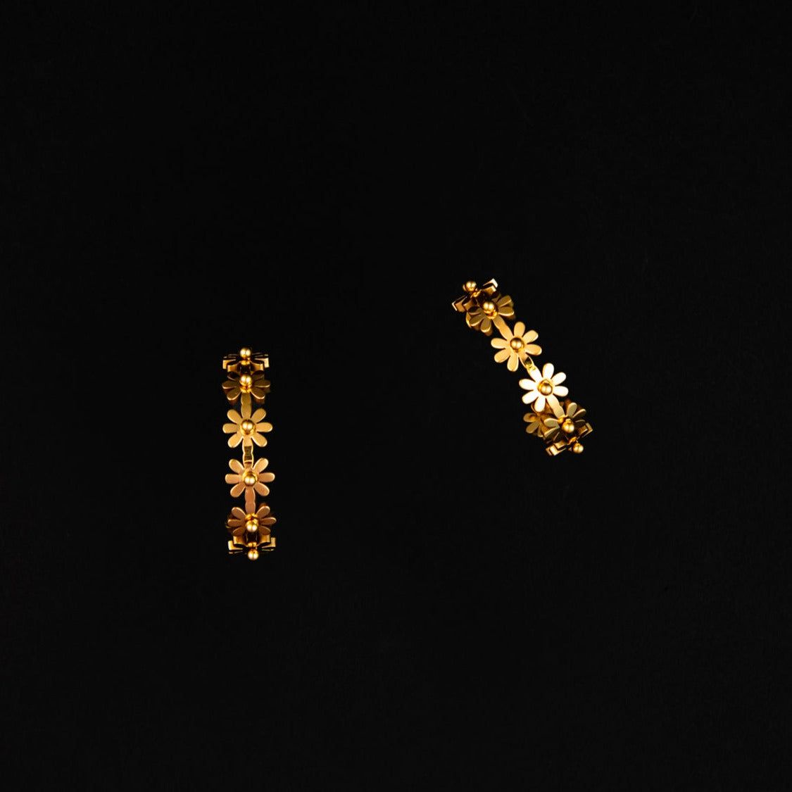 STEWARD &amp; JAMES - DAISY CHAIN HOOPS