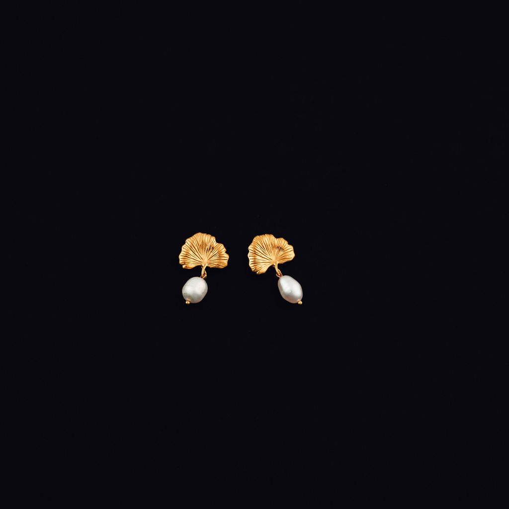 STEWARD &amp; JAMES - GINKGO PEARL EARRINGS