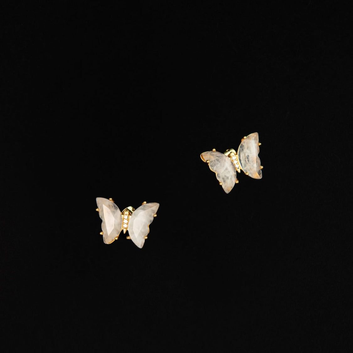 STEWARD &amp; JAMES - PAPILLON STUDS IN QUARTZ