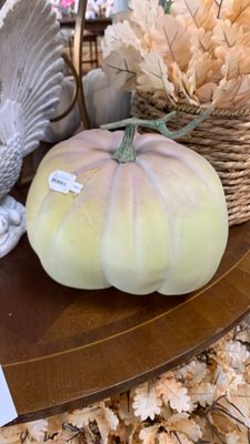 12”L x 9.5”W x 11”H latex harvest vine pumpkin