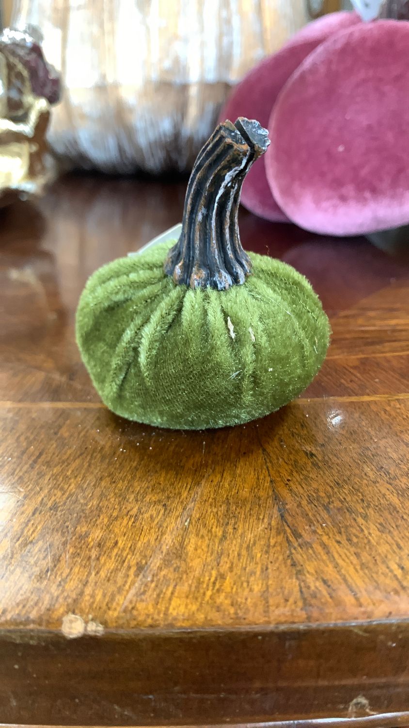 Green velvet place card holder