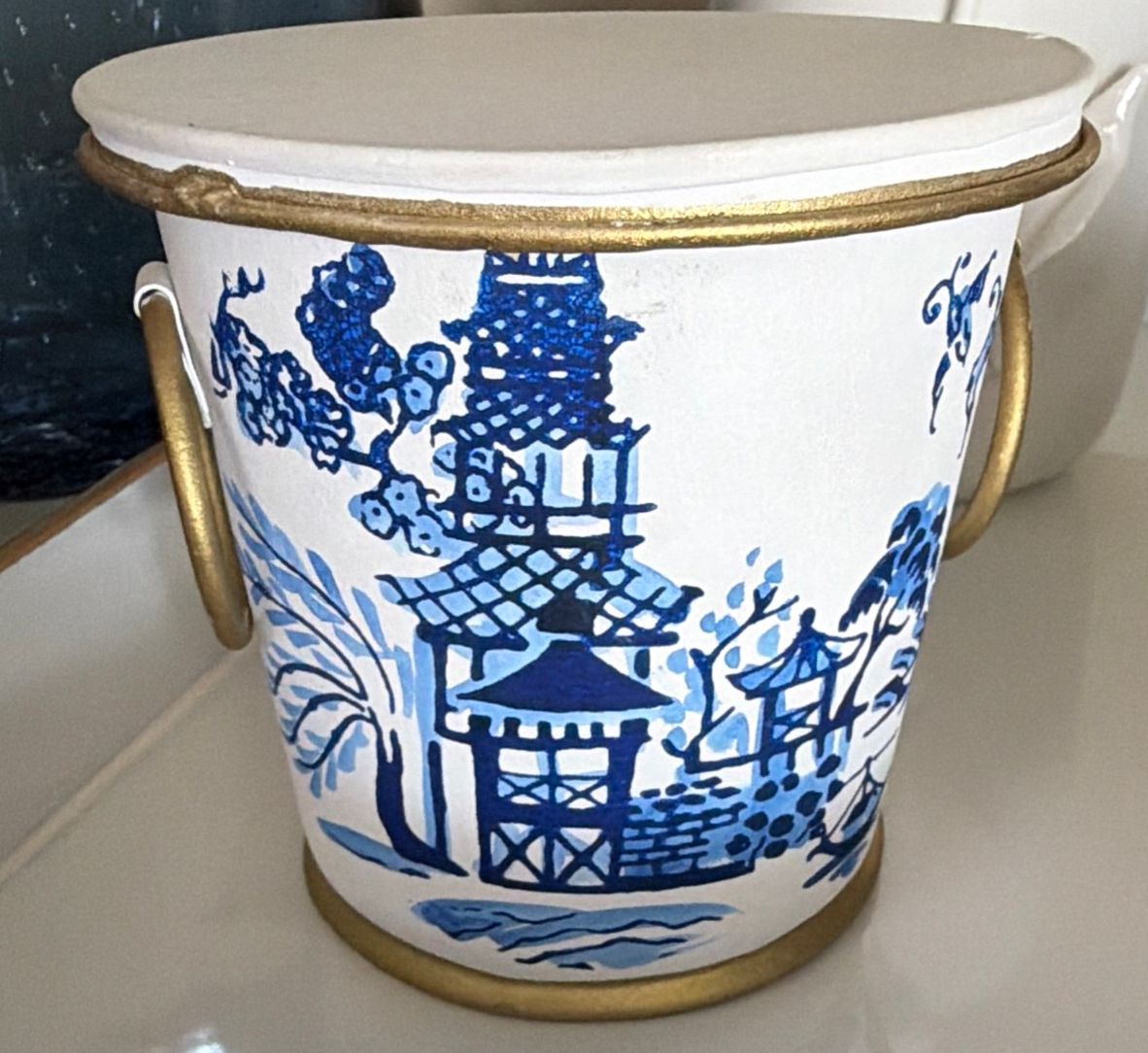 BLUE AND WHITE CANDLE