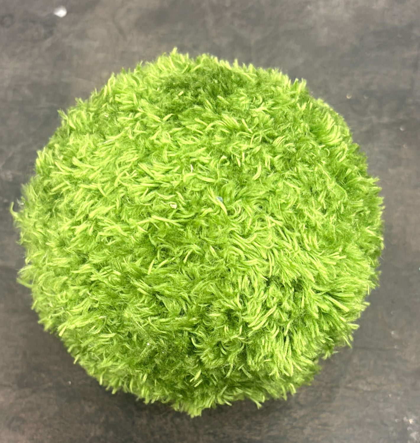 4" FUZZY GREENERY BALL