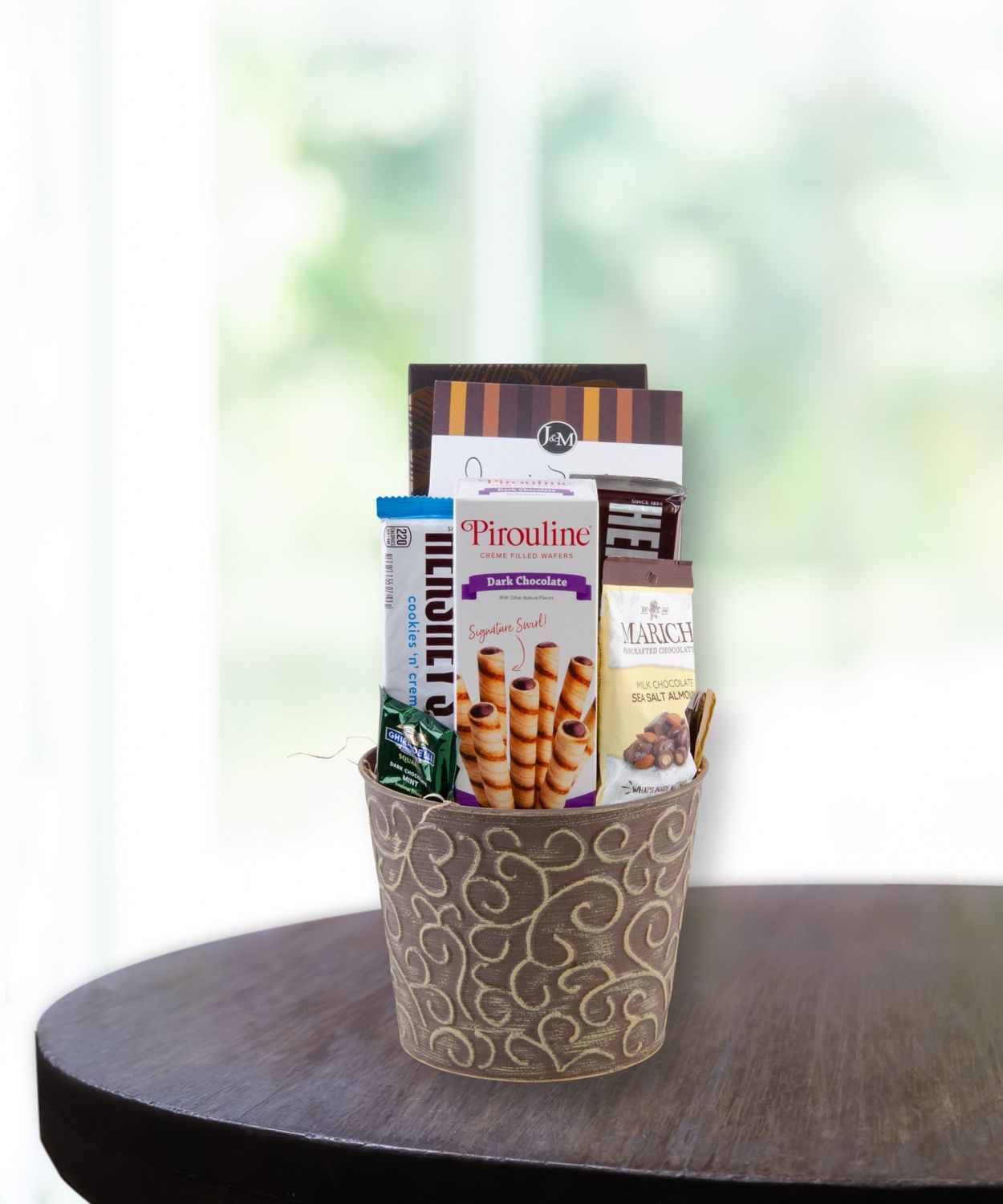 Chocoholic Gift Basket, Size: STANDARD