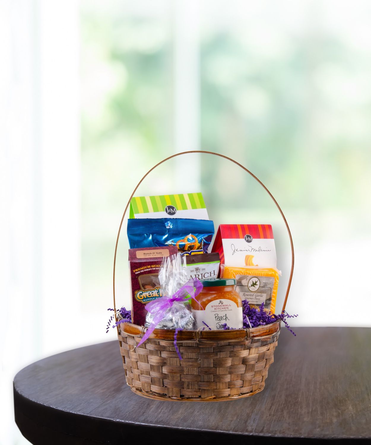 Bountiful Gourmet Food Basket, Size: PETITE