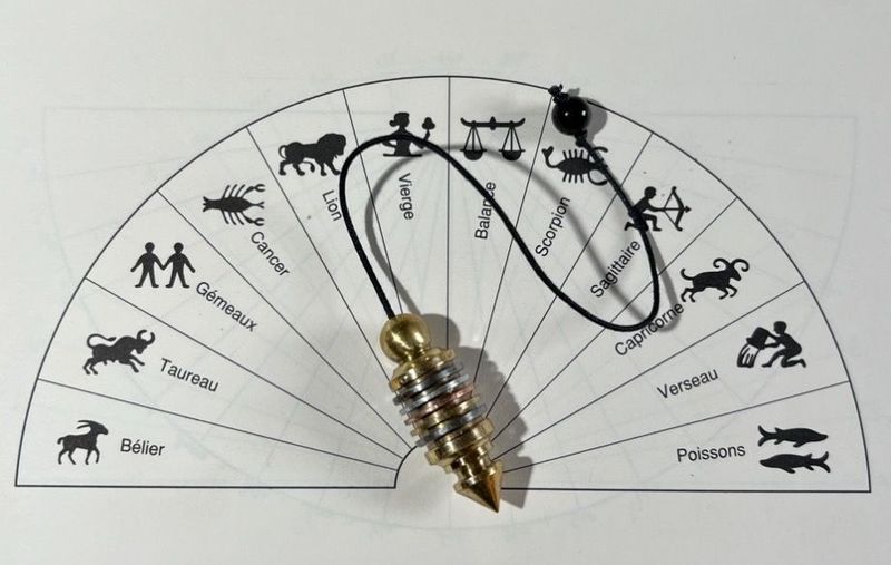 Pendule avec sept types de métal Pendule avec sept types de métal
