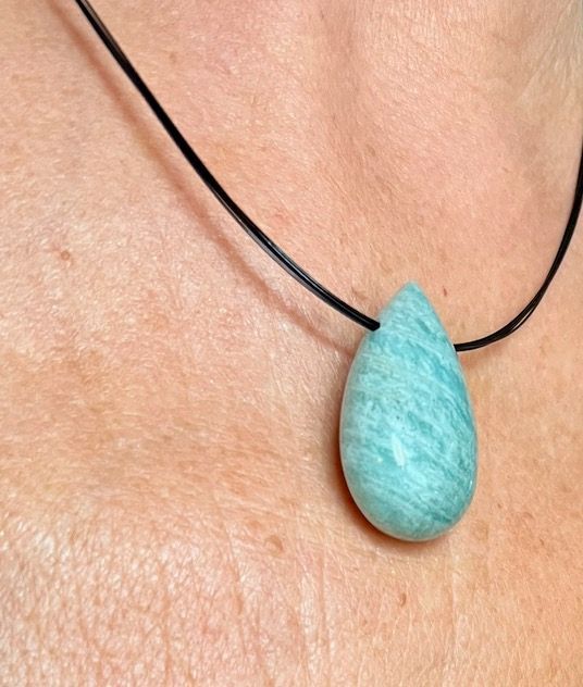 Pendentif Amazonite forme goutte-trou latéral Pendentif Amazonite forme goutte-trou latéral
