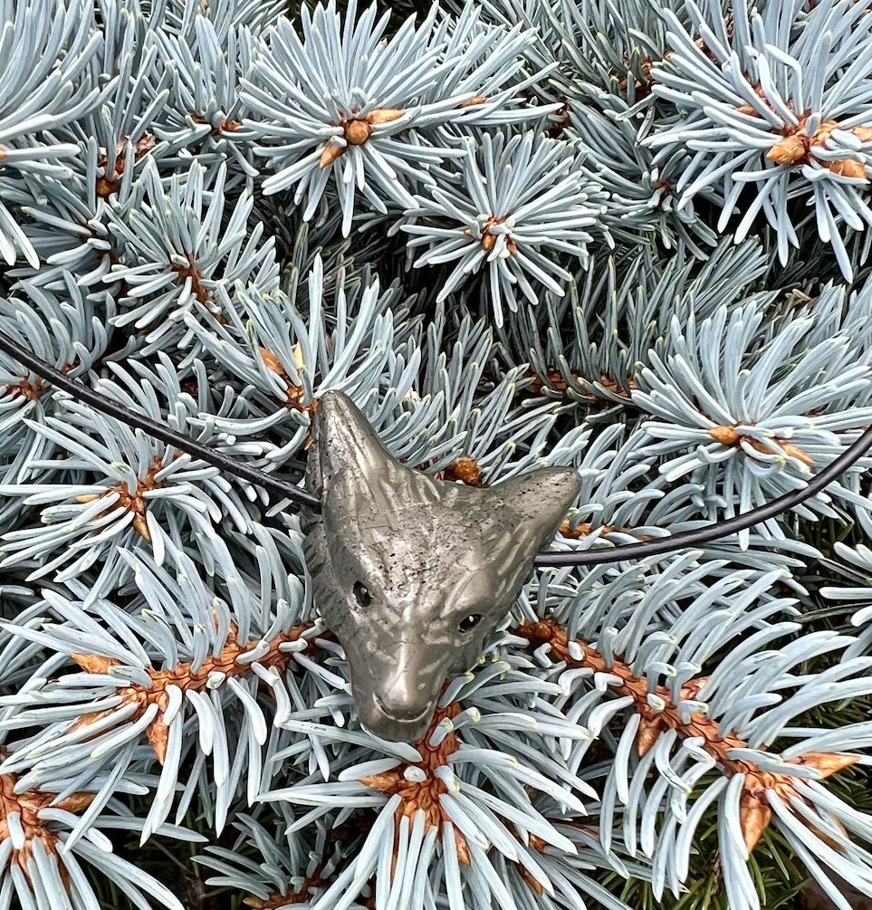 Pendentif Tête de Loup Pyrite (Cordon de cuir noir)