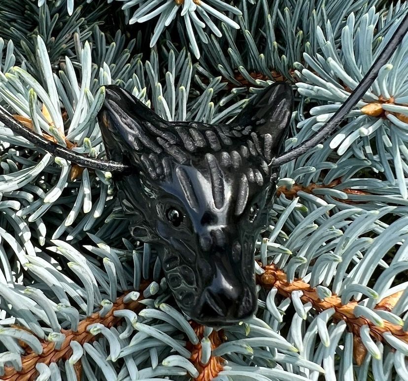 Pendentif Tête de Loup obsidienne (Cordon de cuir noir) Pendentif Tête de Loup obsidienne (Cordon de cuir noir)