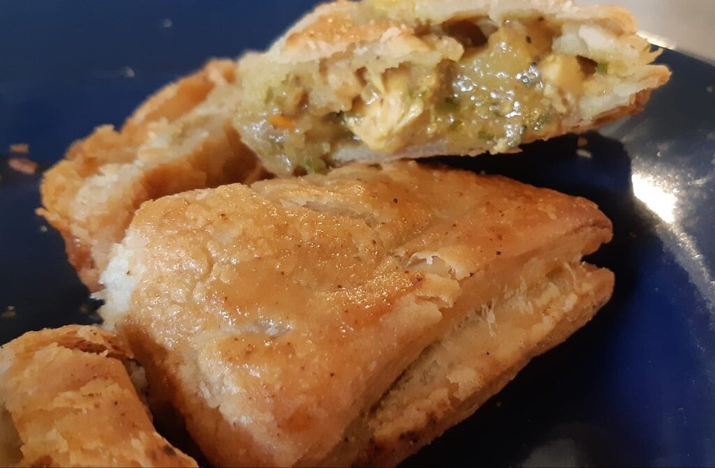 Bake my Day - Frozen gluten free Curry Chicken Pies