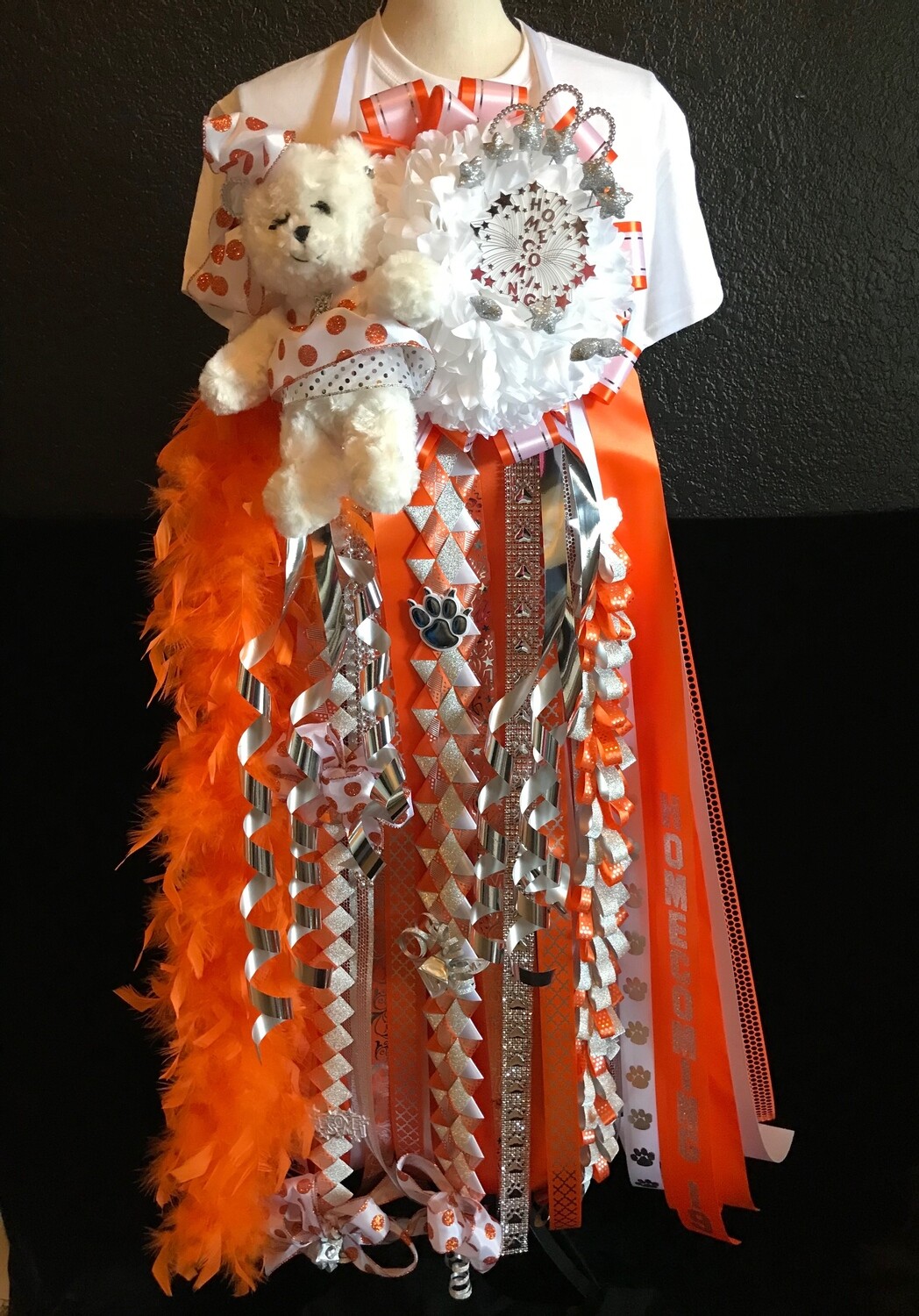 Queen Single Homecoming Mum