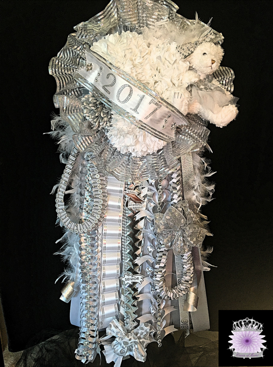 Queen Triple Homecoming Mum