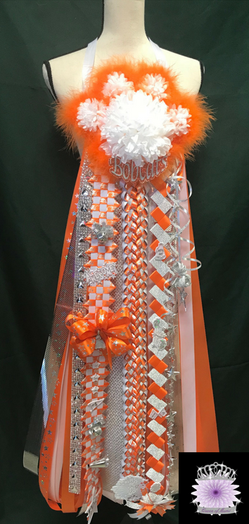 Royal Paw Homecoming Mum