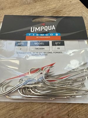 TMC 9394 Streamer Hooks. Pack Of 25 / Size 2