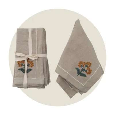 Tablecloths &amp; Napkins