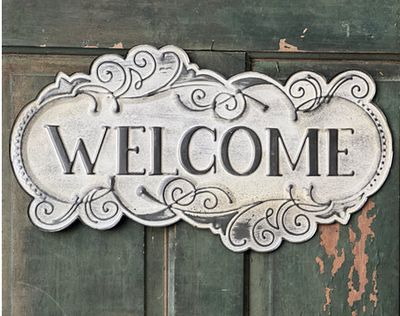Scalloped Welcome Entry | Metal Sign 23.5”
