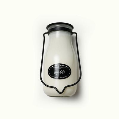 Milkhouse Layer Cake 14 oz Candle