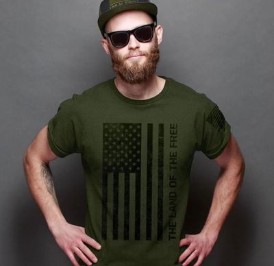 Men’s Freedom Flag Hold Fast Tee City Green
