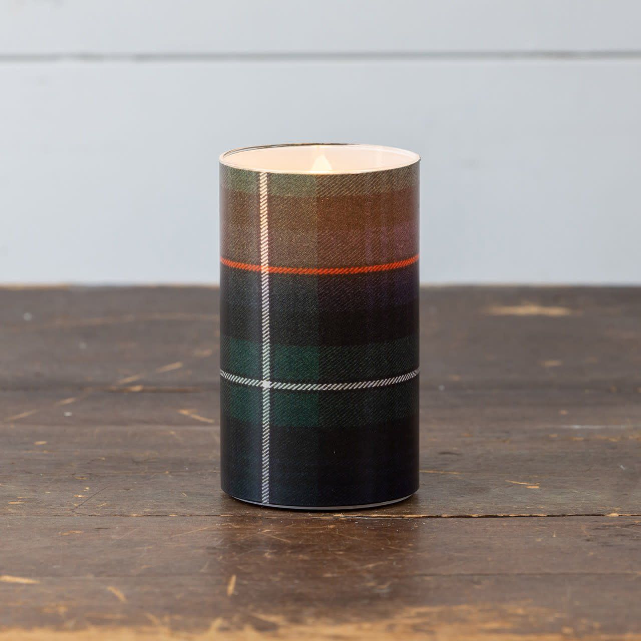 Green, Black &amp; White Tartan 3D Flame Glass Candle 5”