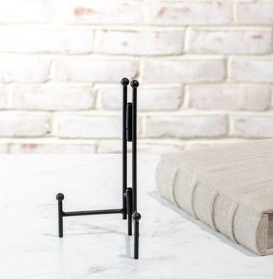 Black Straight Back Easel 8.25”