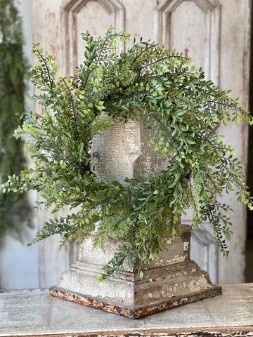 Traipsing Greens Wreath 28”