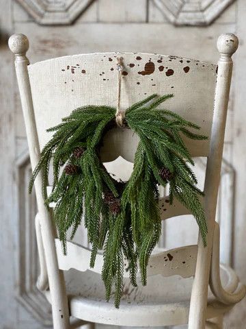 Mini Hanging Wreath - Long Pine 12”